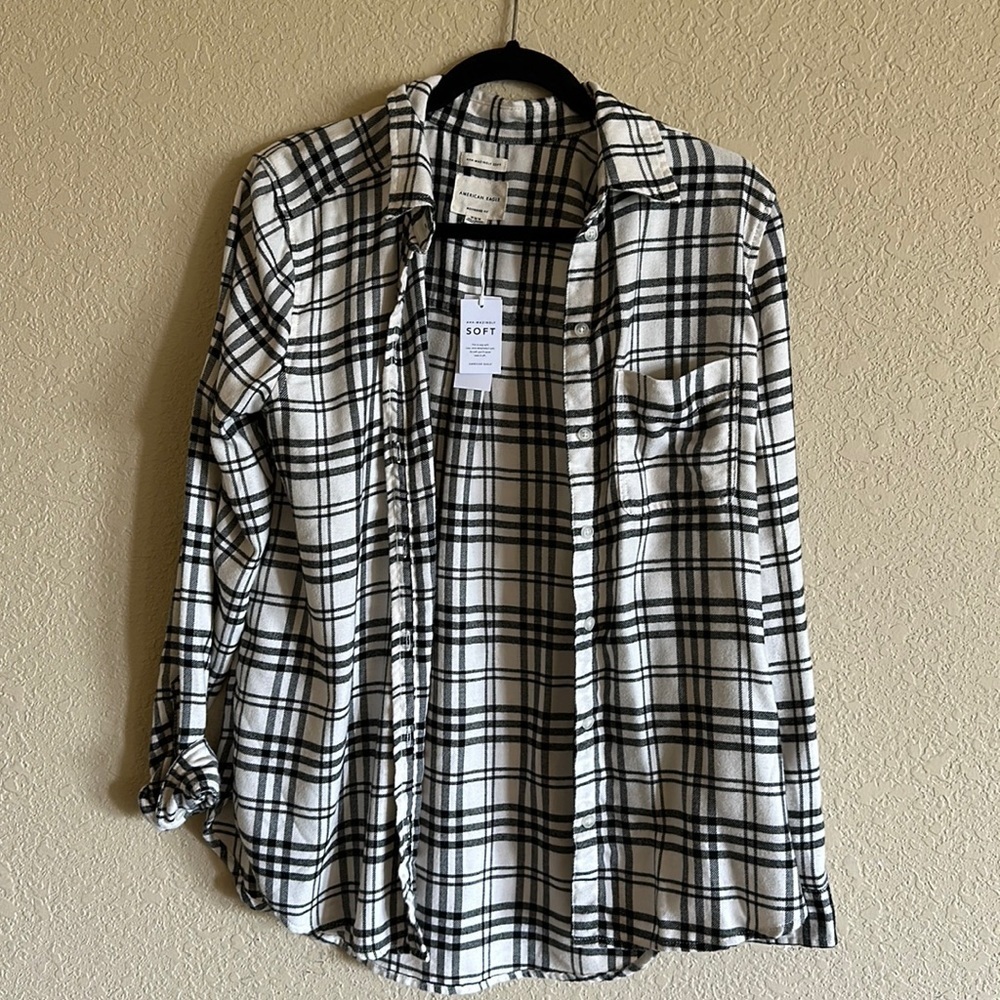 NWT American Eagle Black and White Flannel Size M Super Soft